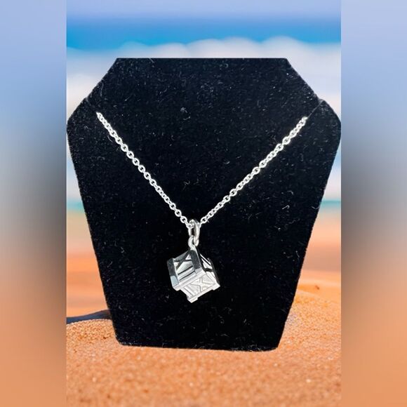 Tiffany & Co. Atlas cube necklace!!! - Picture 1 of 8